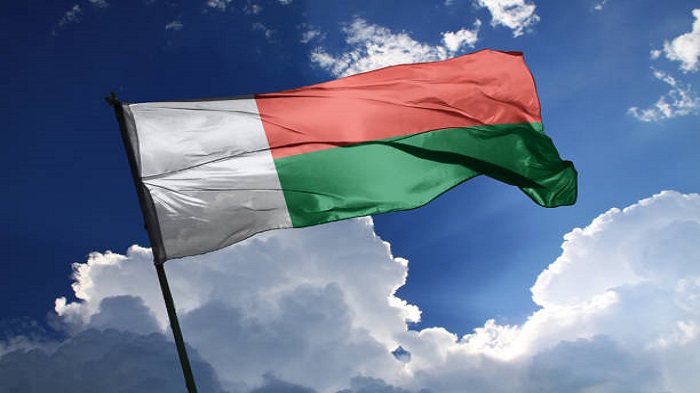 un drapeau de Madagascar - obligations des entreprises à Madagascar - Buro Services