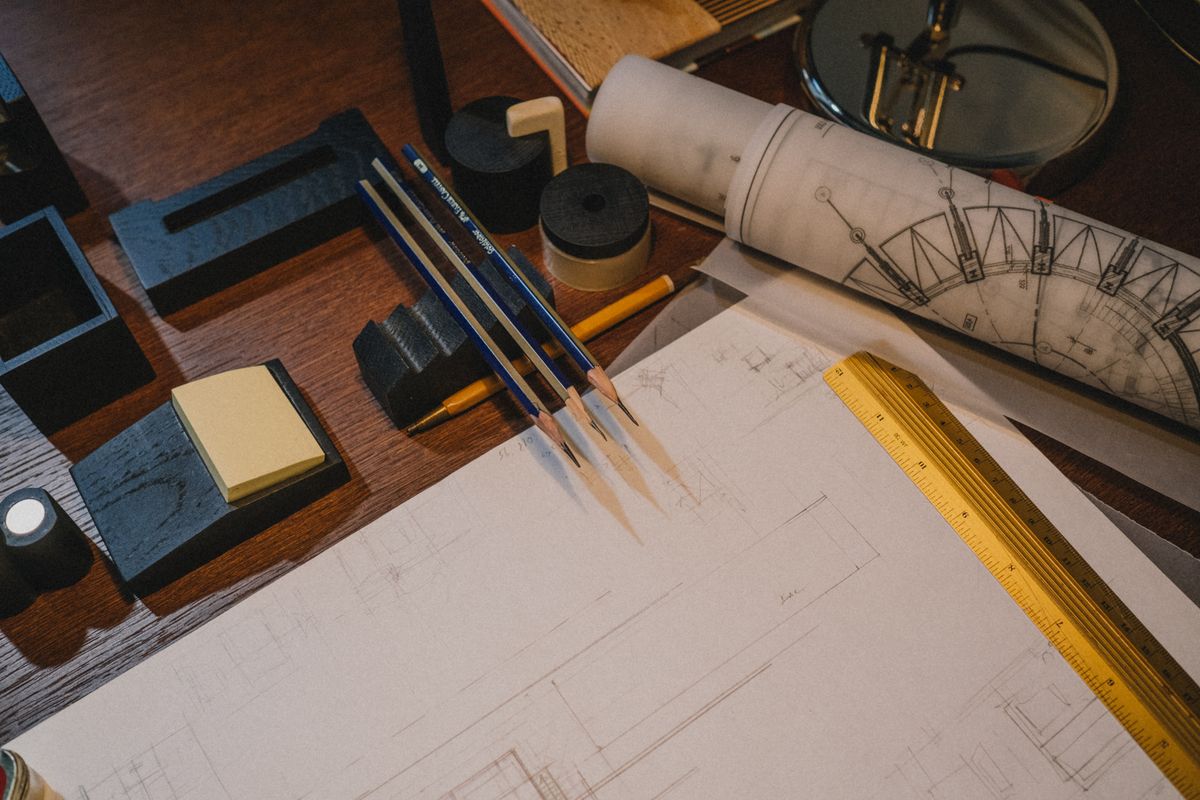 Bureau d'études ou agence de dessin d'ameublement au travail