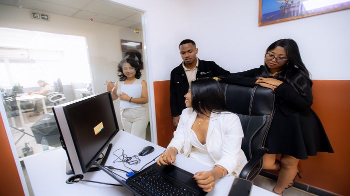 des collaborateurs de Buro Services - qu'est-ce que la mise à disposition de personnel dédié - Buro Services